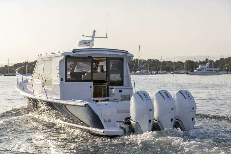 2026 True North 39 Outboard Express