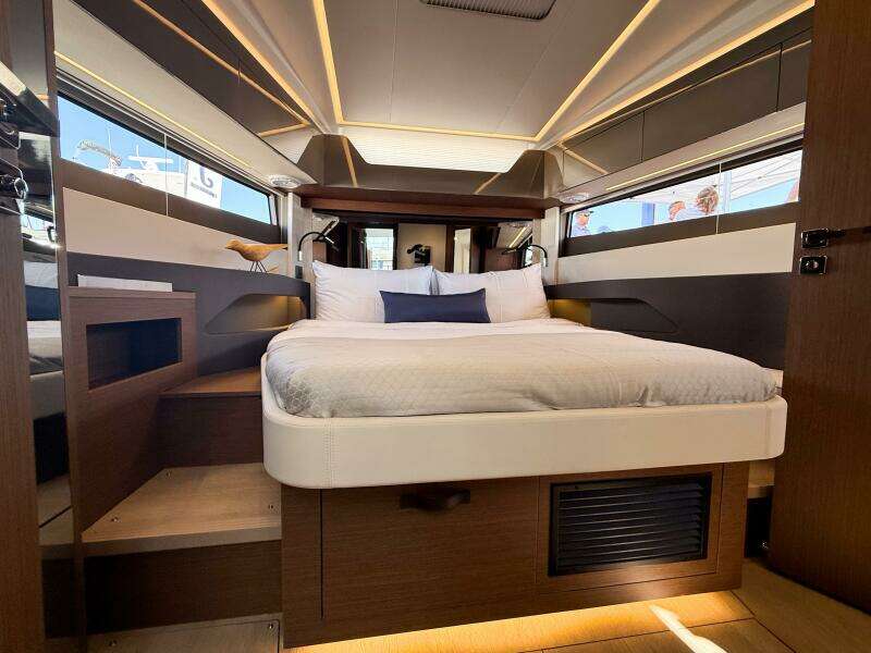 2026 Wellcraft 44 Explorer