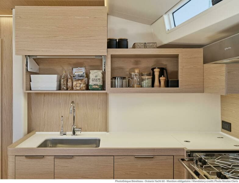 BENETEAU Oceanis Yacht 60