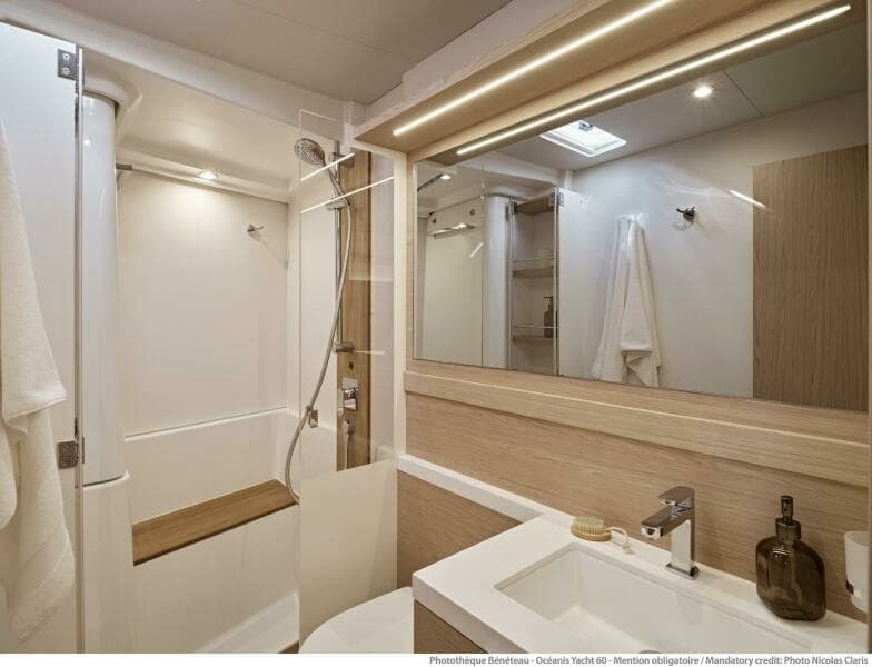 BENETEAU Oceanis Yacht 60