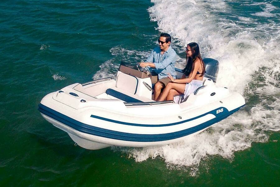 2023 Nautilus 13 DLX