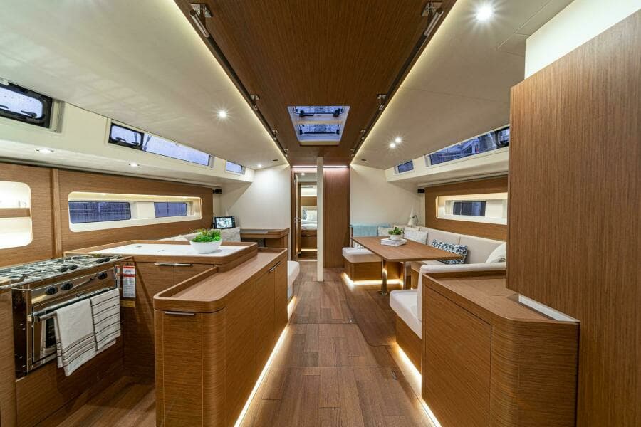 2025 BENETEAU Oceanis Yacht 54