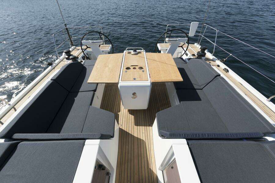 BENETEAU Oceanis 51.1