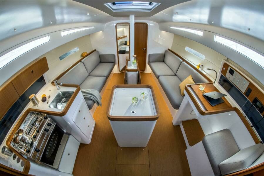 2026 Beneteau First 36