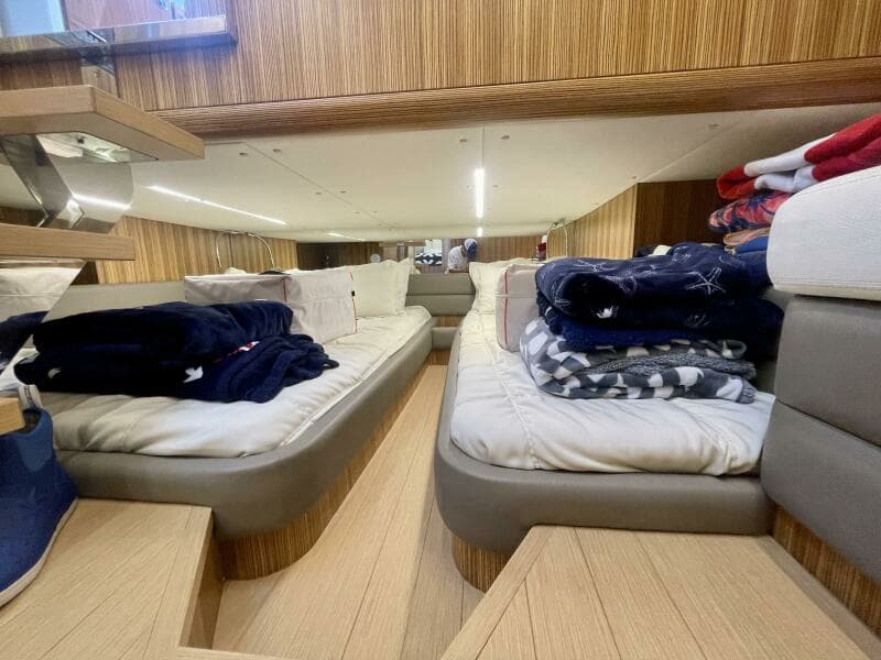 2017 Chris-Craft Commander 42