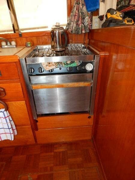 1987 Marine Trader Double Cabin Trawler