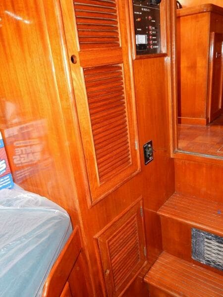 1987 Marine Trader Double Cabin Trawler