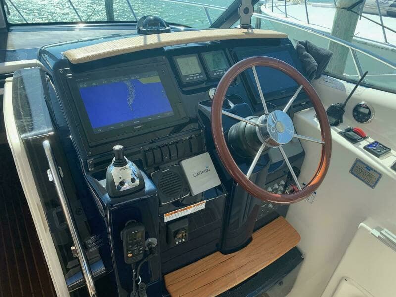 2007 Tiara Yachts 390 Sovran