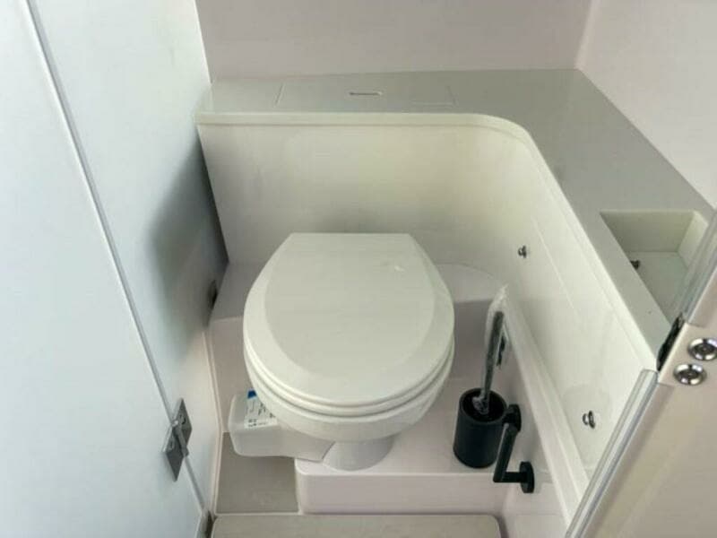 2024 Axopar 37XC CROSS CABIN