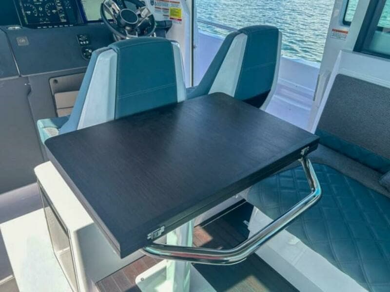 2024 Axopar 37XC CROSS CABIN