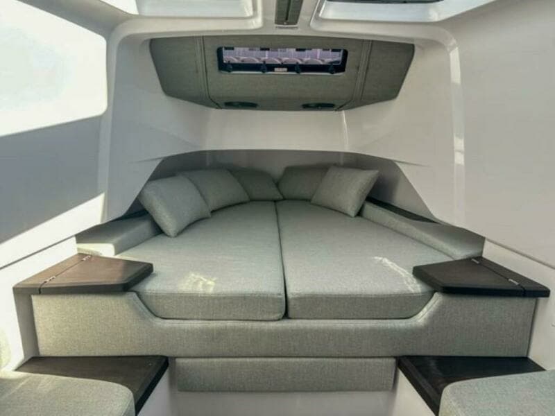 2024 Axopar 37XC CROSS CABIN