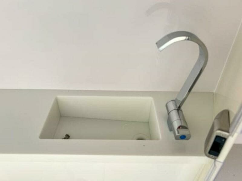 2024 Axopar 37XC CROSS CABIN