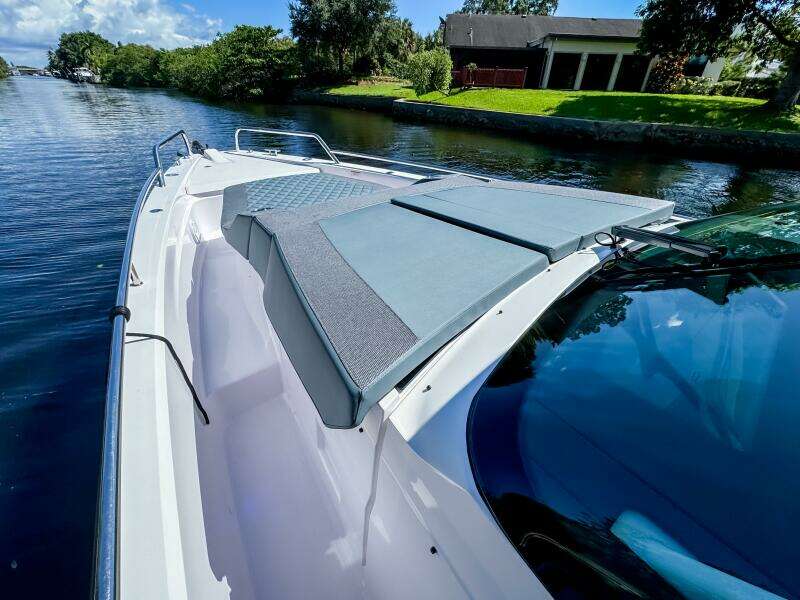 2024 Axopar 37 Sun Top