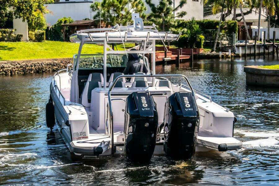 2024 Axopar 37 Sun Top