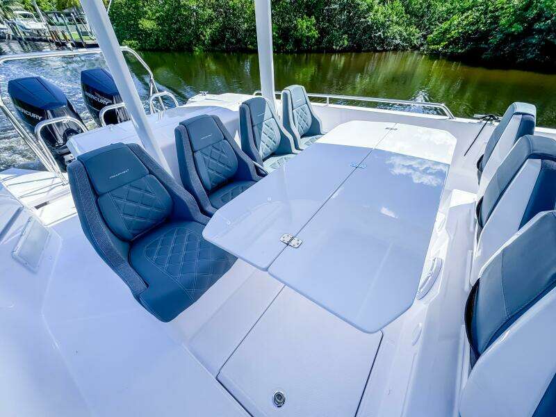 2024 Axopar 37 Sun Top