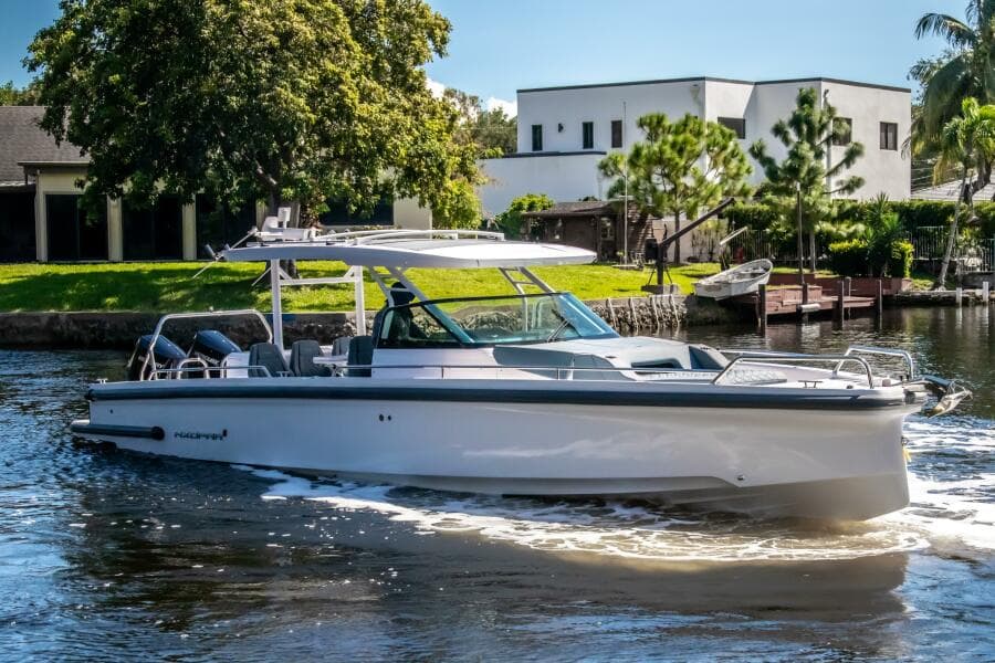 2024 Axopar 37 Sun Top