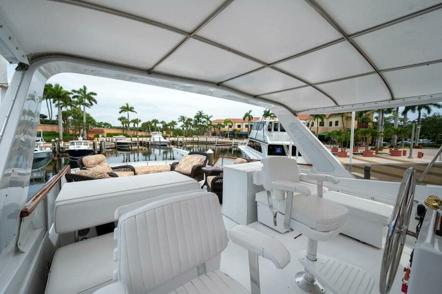 1986 Tollycraft Pilothouse