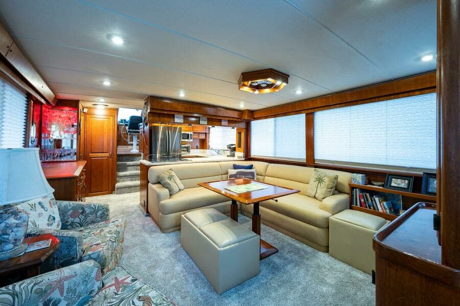 1986 Tollycraft Pilothouse