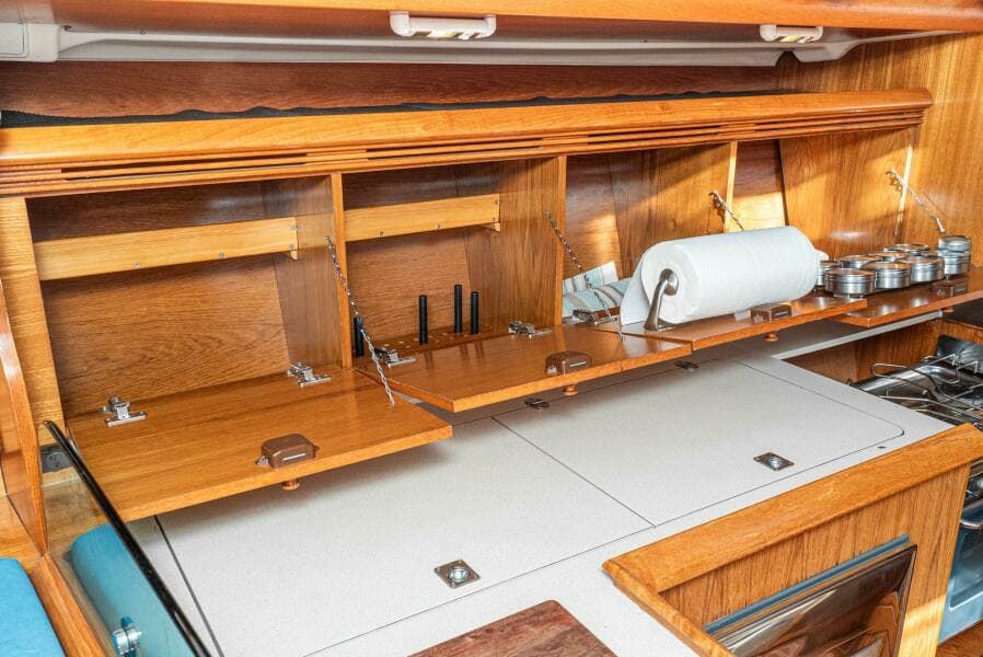 2001 Jeanneau 43 Sun Odessey