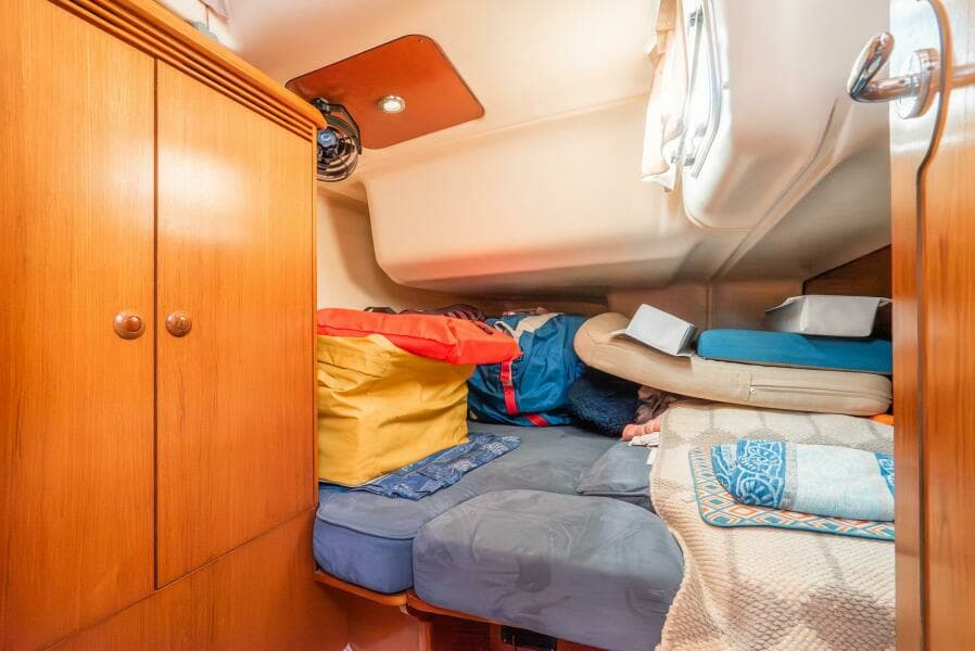 2001 Jeanneau 43 Sun Odessey