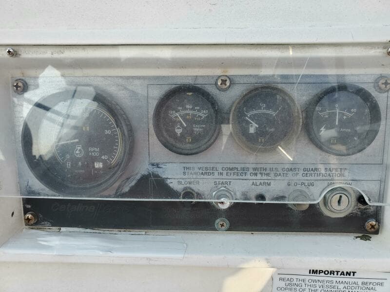 1987 Catalina C-30  Tall Rig