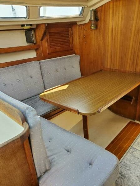 1987 Catalina C-30  Tall Rig