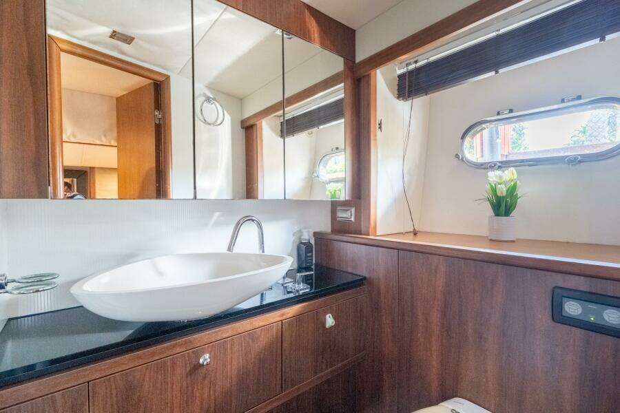 2009 Sunseeker 60 Manhattan