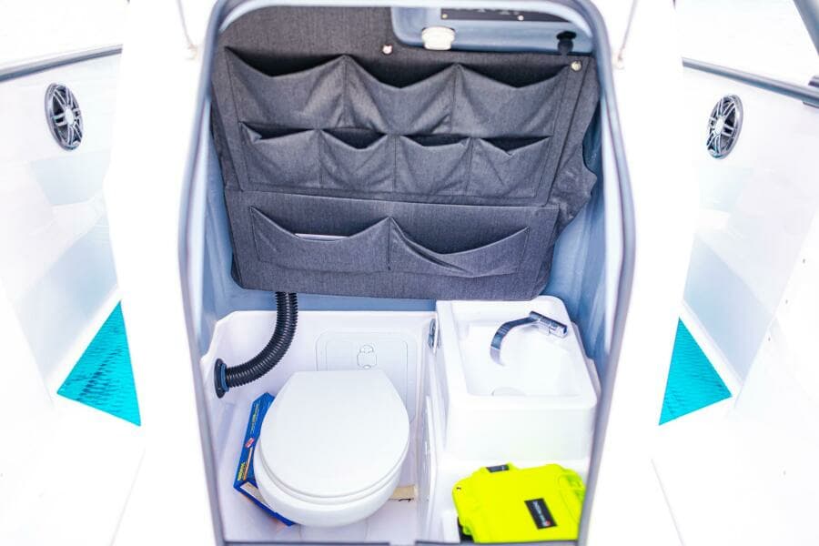 2022 Axopar 22 Spyder X Jobe Revolve