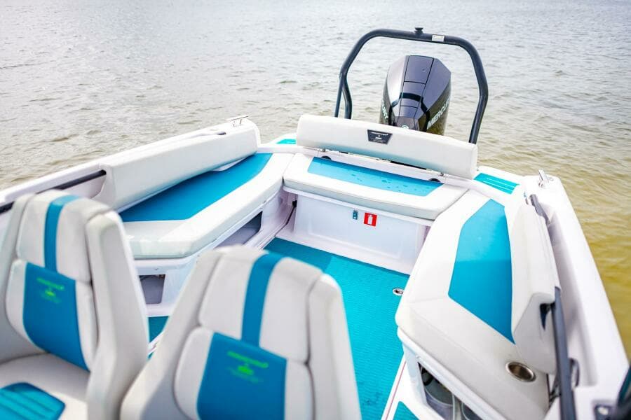 2022 Axopar 22 Spyder X Jobe Revolve