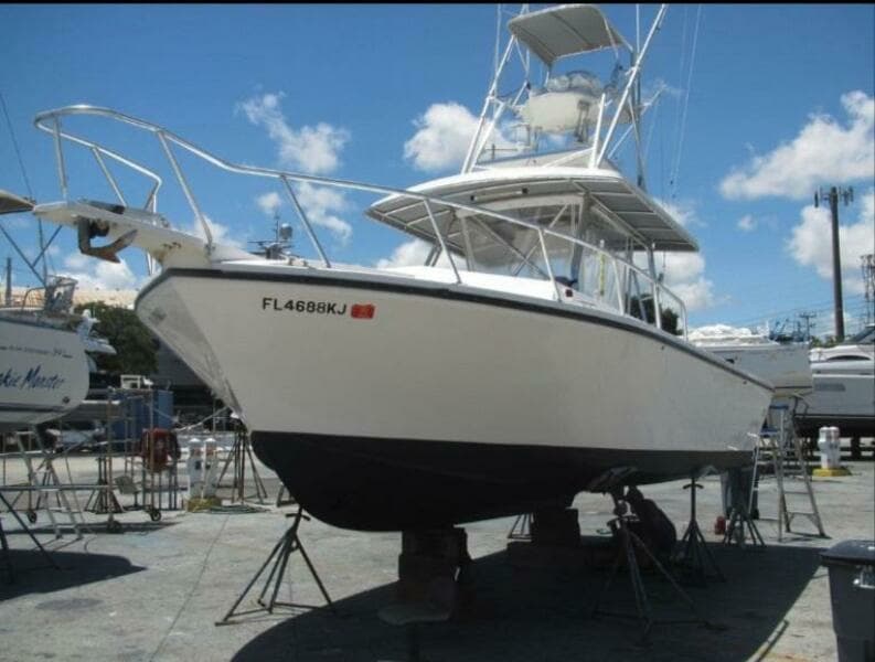 1997 Island Hopper Center Console w/Cuddy Cabin