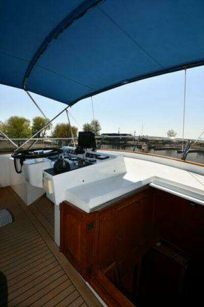 1986 Lowland 64 Pilot House Long Range Motor Yacht