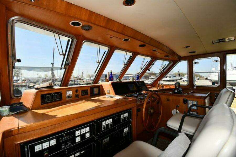 1986 Lowland 64 Pilot House Long Range Motor Yacht