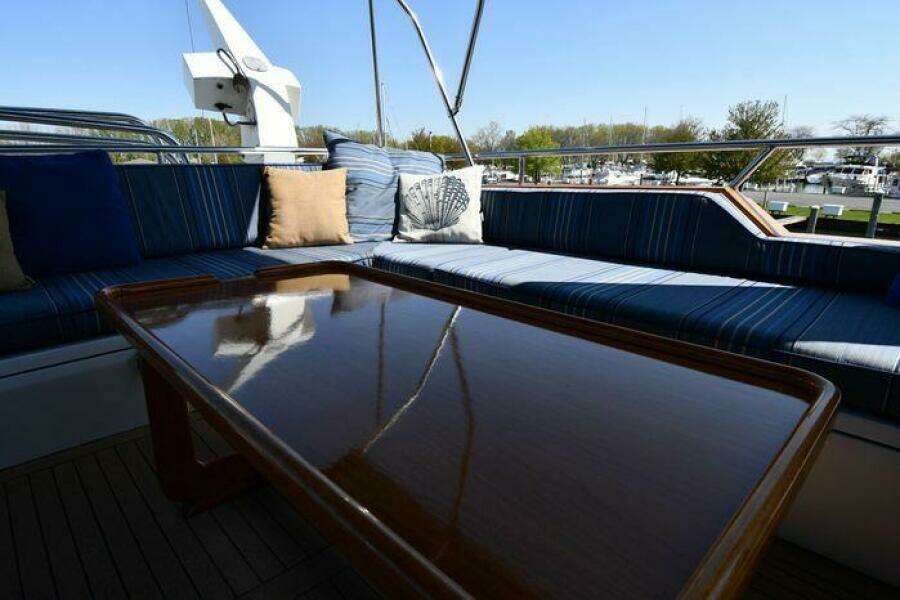 1986 Lowland 64 Pilot House Long Range Motor Yacht