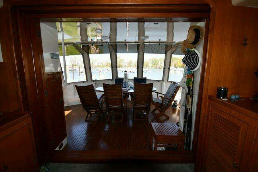 1986 Lowland 64 Pilot House Long Range Motor Yacht