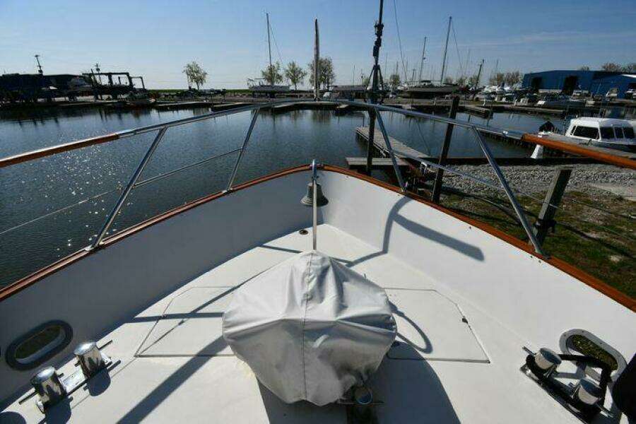 1986 Lowland 64 Pilot House Long Range Motor Yacht