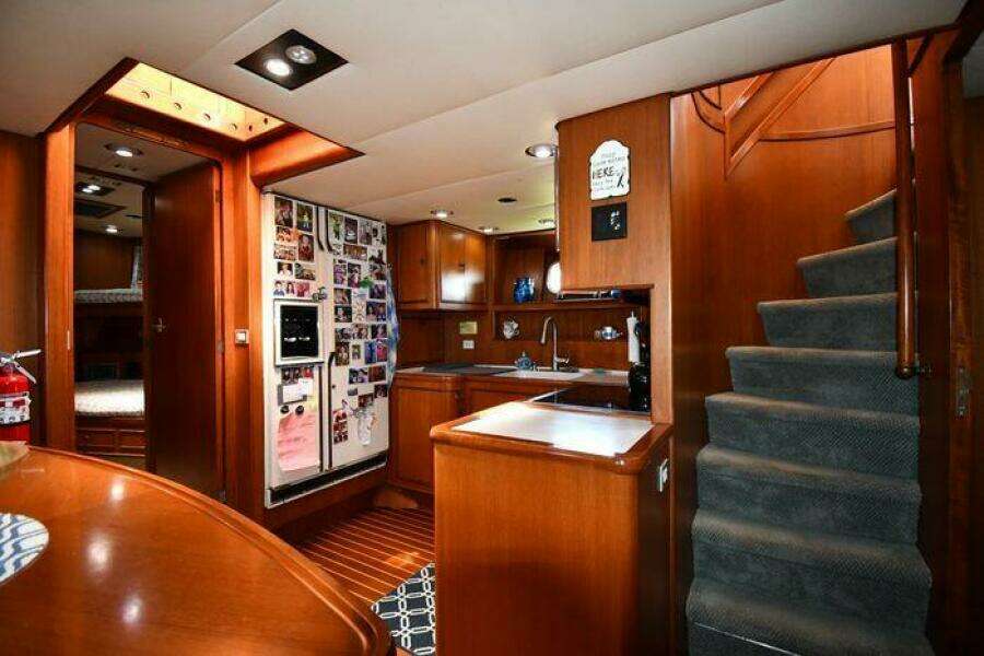1986 Lowland 64 Pilot House Long Range Motor Yacht