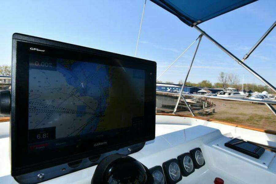 1986 Lowland 64 Pilot House Long Range Motor Yacht