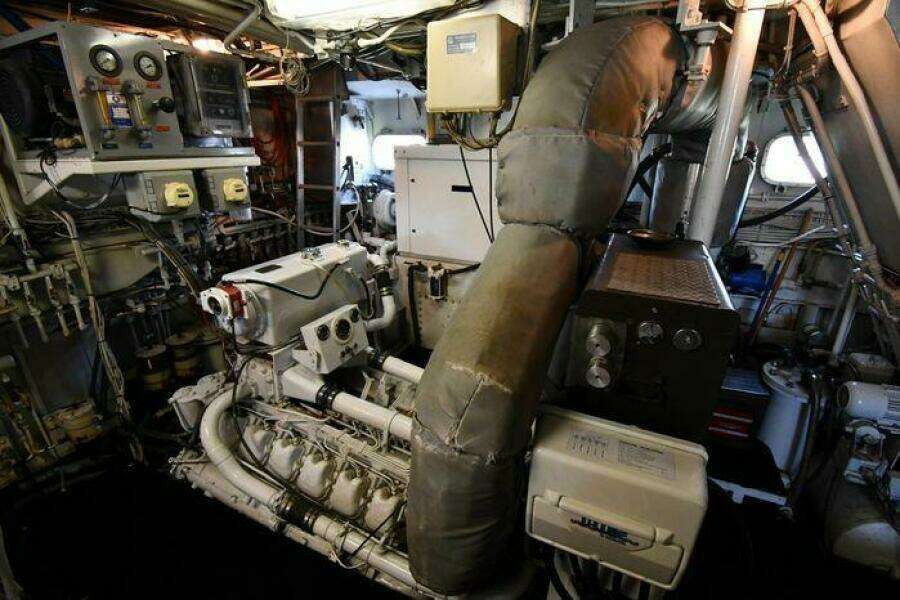 1986 Lowland 64 Pilot House Long Range Motor Yacht