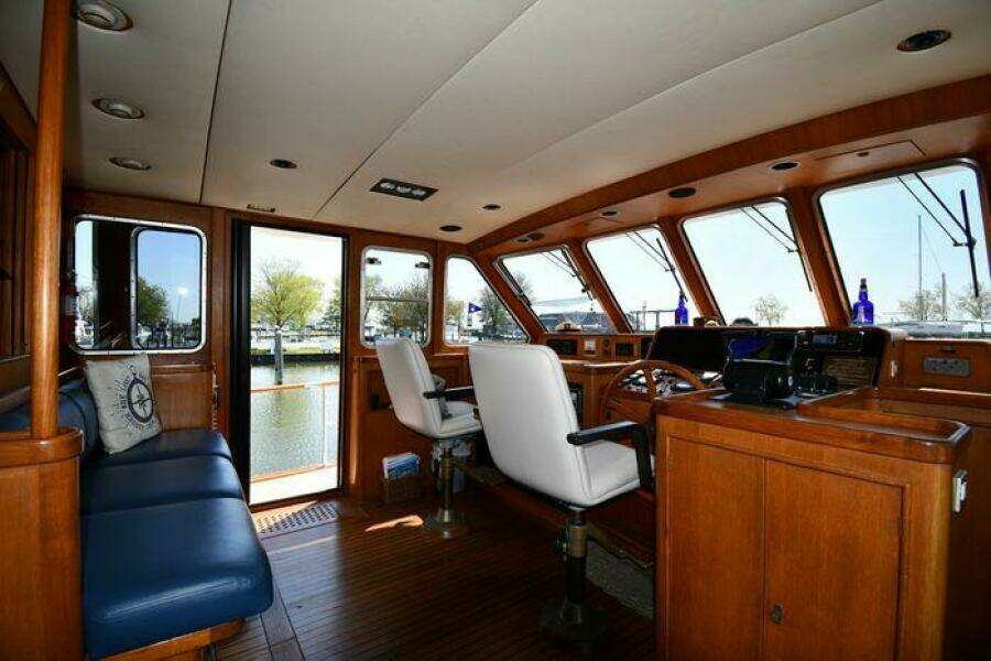 1986 Lowland 64 Pilot House Long Range Motor Yacht
