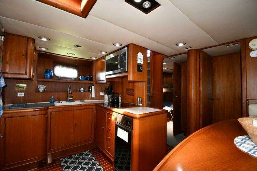 1986 Lowland 64 Pilot House Long Range Motor Yacht