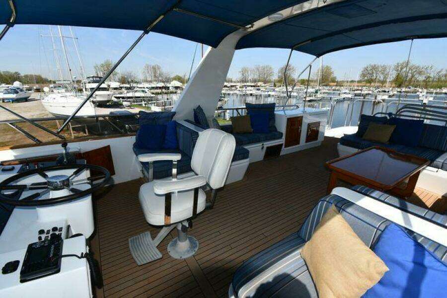 1986 Lowland 64 Pilot House Long Range Motor Yacht