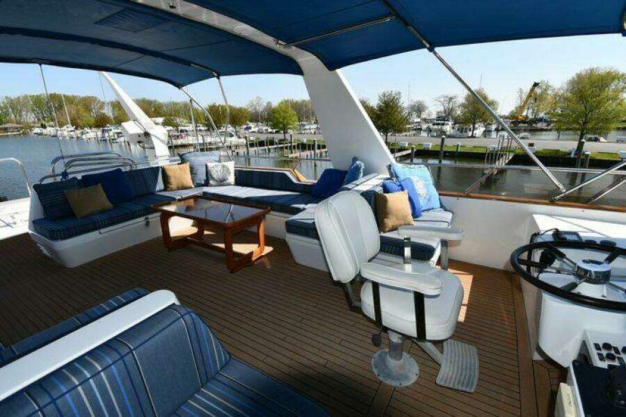 1986 Lowland 64 Pilot House Long Range Motor Yacht