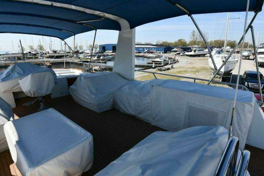 1986 Lowland 64 Pilot House Long Range Motor Yacht