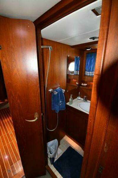 1986 Lowland 64 Pilot House Long Range Motor Yacht