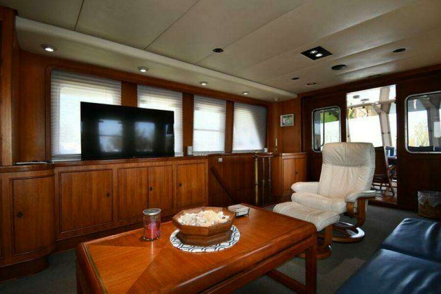 1986 Lowland 64 Pilot House Long Range Motor Yacht