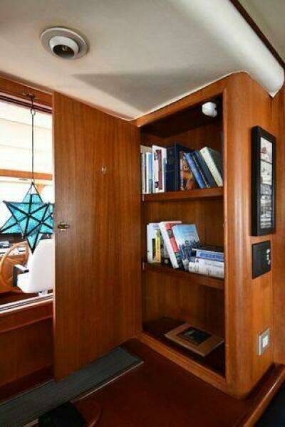 1986 Lowland 64 Pilot House Long Range Motor Yacht