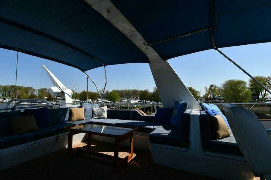 1986 Lowland 64 Pilot House Long Range Motor Yacht