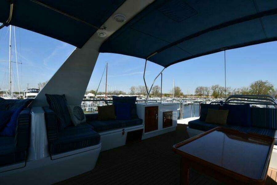 1986 Lowland 64 Pilot House Long Range Motor Yacht