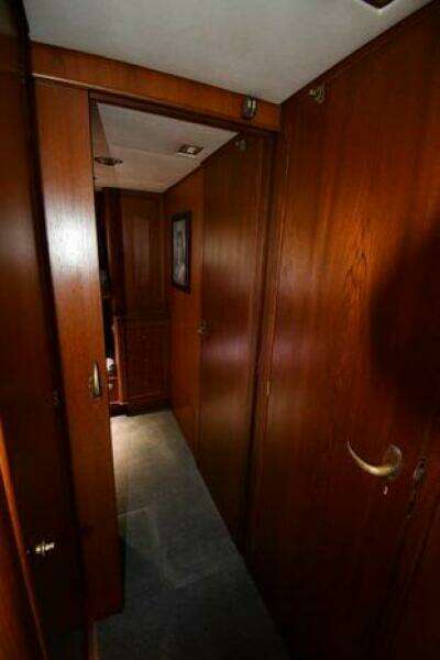 1986 Lowland 64 Pilot House Long Range Motor Yacht