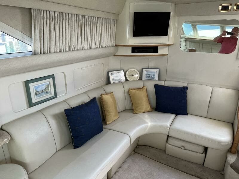 1997 Sea Ray 420 Aft Cabin